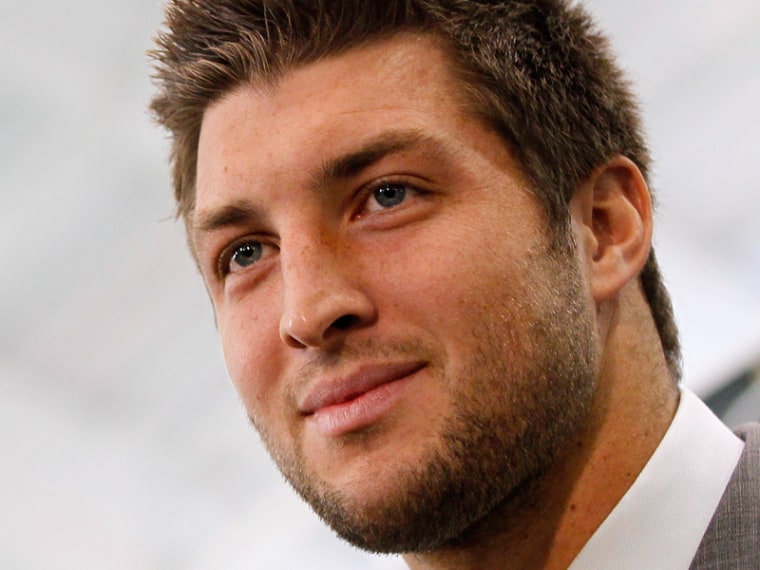 Earlier this week, New York Jets quarterback Tim Tebow was photographed at an L.A. salon, where he indulged in a mani-pedi.